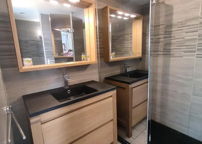 21, Cap Sauvage Au Village Naturiste Agde